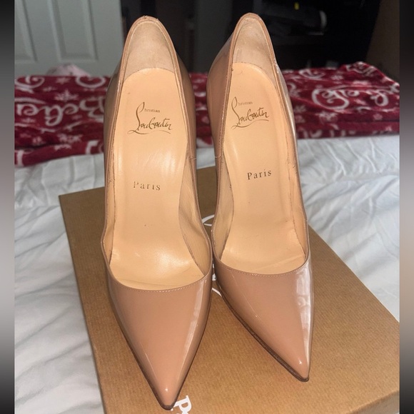 Christian Louboutin So Kate Pumps - Picture 4 of 12